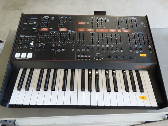 Analog Synthesizer BEHRINGER ODYSSEY