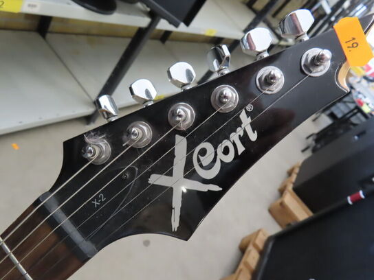 Guitar CORT X2 inkl. Stativ