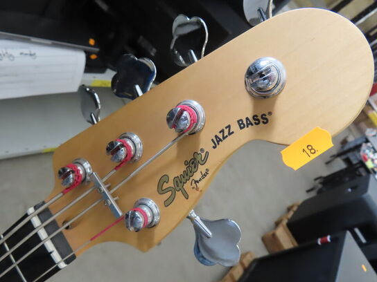 Bas 5 strenget SQUIER by FENDER inkl. Stativ