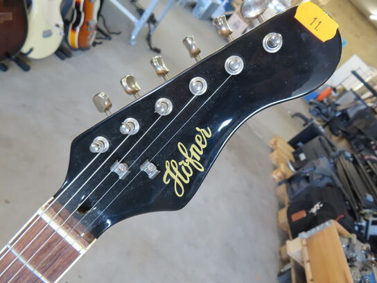 Guitar HÖFNER inkl. stativ