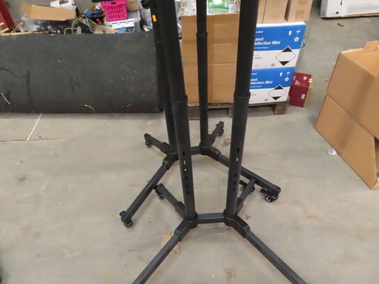 2 stk. monitorstandere
