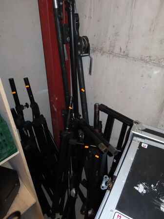 Tripods samt standere til keyboards/mixerpulte 