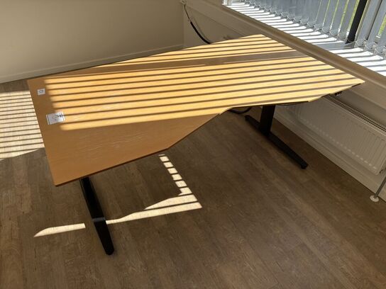 Hæve-/sænkebord 