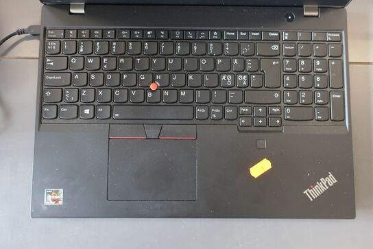 Bærbar computer LENOVO L15