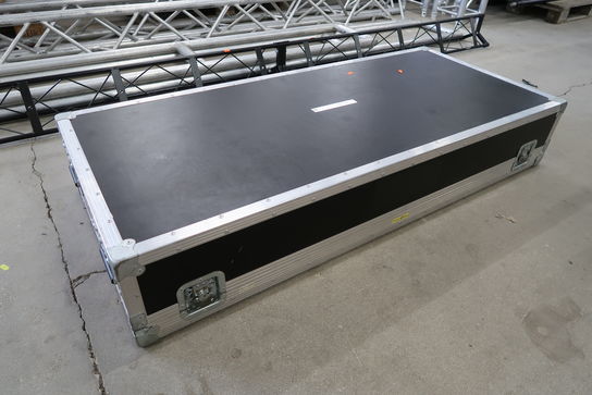 Flightcase-pult 142x63x26cm