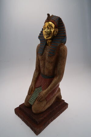 Replika figur Queen Hatshepsut