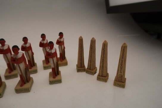 32 stk. egyptiske figurer