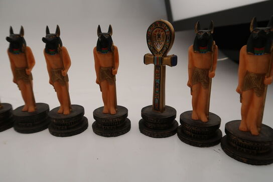 17 stk. egyptiske figurer