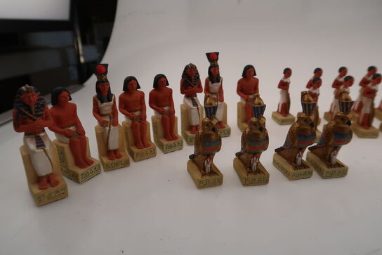 32 stk. egyptiske figurer