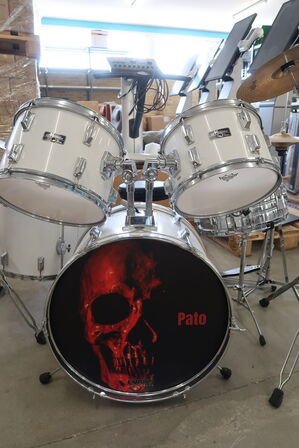 Drum Kit MAXWIN / PEARL / PAISTE