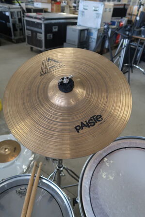 Drum Kit MAXWIN / PEARL / PAISTE