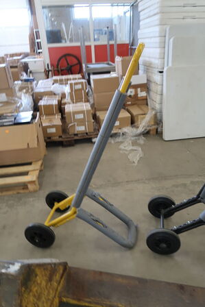 Chair trolleys, pallet lifts and plate dogs