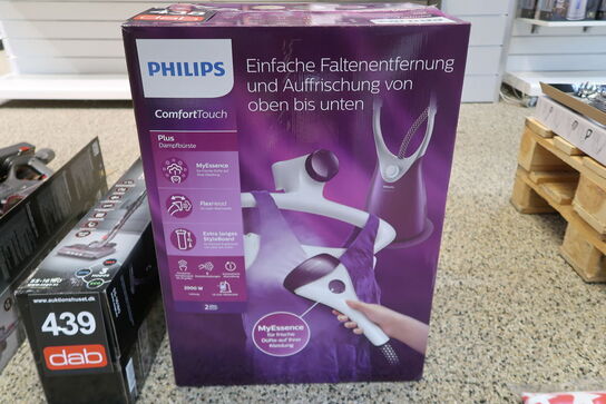 ComfortTouch Plus Garment Steamer GC558/36