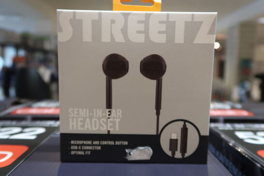 3 stk. Streetz c200 semi-in-ear earphones black