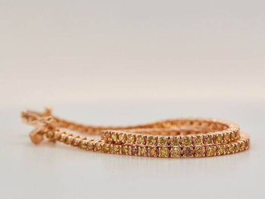 Tennisarmbånd Naturlige Fancy Intens Gul / Orange diamanter 1.95 ct. 14 karat guld.