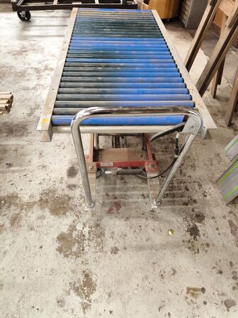 Hydraulisk sakseløftebord/vogn 500 kg med påmonteret rullebane