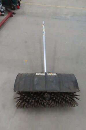 Multimaskine STIHL M130R