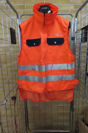 Uniform, refleksvest, hatte m.m.