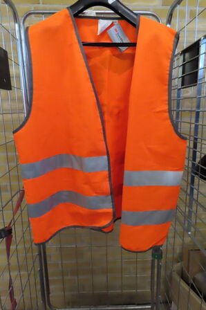 Uniform, refleksvest, hatte m.m.