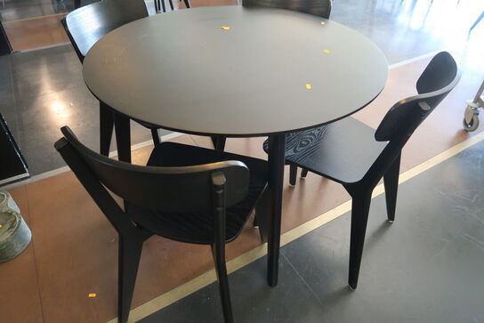 Bord og 4 stk. stole