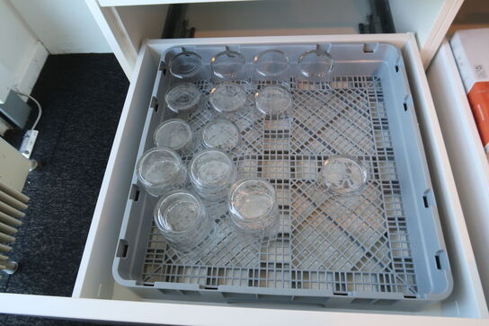 Div. glas, opvaskebakker m.m.