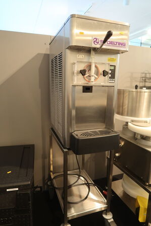 Softicemaskine STOELTING E111X-302I-A (udstilingsmodel)