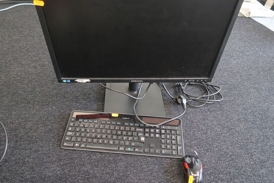 Skærm SAMSUNG samt tastatur og mus