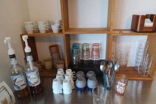 Div. glas, opvaskebakker m.m.
