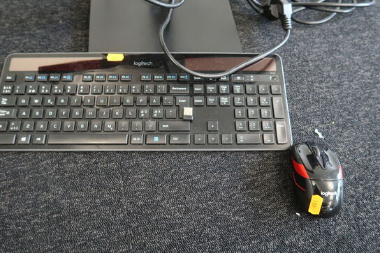 Skærm SAMSUNG samt tastatur og mus