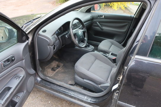 Personbil VOLKSWAGEN PASSAT 1,9 TDI MAN LIMOUSIN (momsfri)