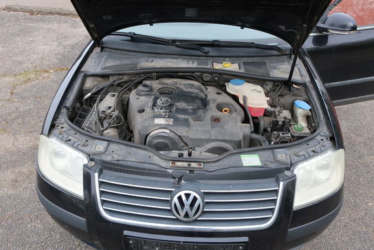 Personbil VOLKSWAGEN PASSAT 1,9 TDI MAN LIMOUSIN (momsfri)