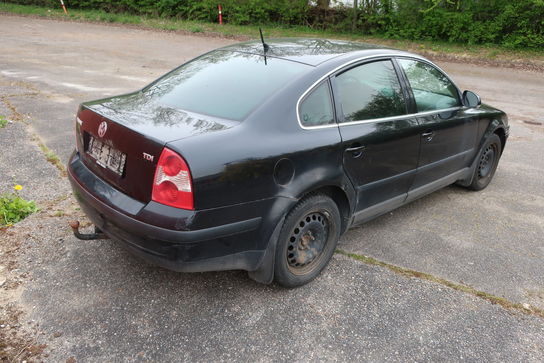 Personbil VOLKSWAGEN PASSAT 1,9 TDI MAN LIMOUSIN (momsfri)