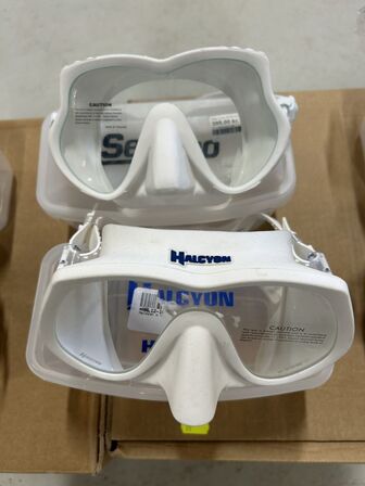 1 stk. Halcyon maske og 1 stk. seapro masker