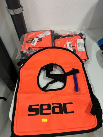 7 snorkelveste mrk. Seac. Vejl. udsalgspris pr. stk. 279 kr.