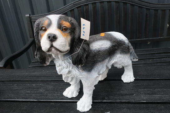 Stående Cavalier Spaniel H30 cm.