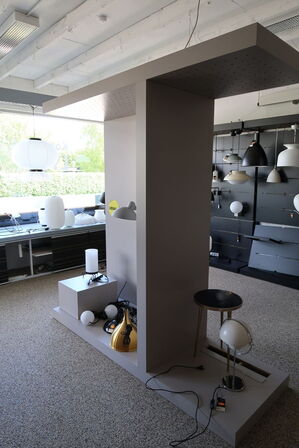 3 stk. butiksinventar uden indhold