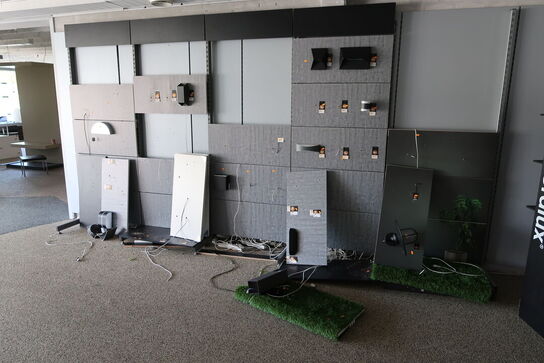 Butiksinventar uden indhold
