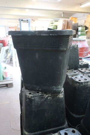Ca. 400 stk. plastik potter 