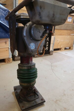 Jordloppe WACKER BS60Y