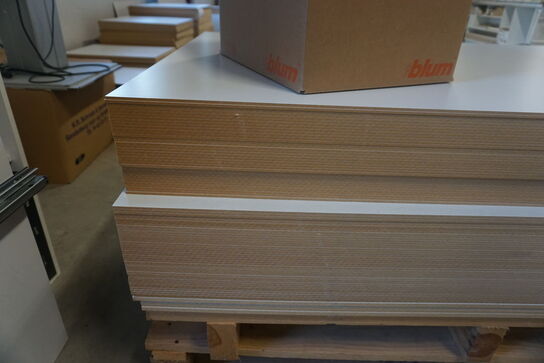 4 paller MDF/bagplader 