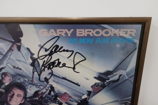 Signeret albumcover "Gary Brooker"