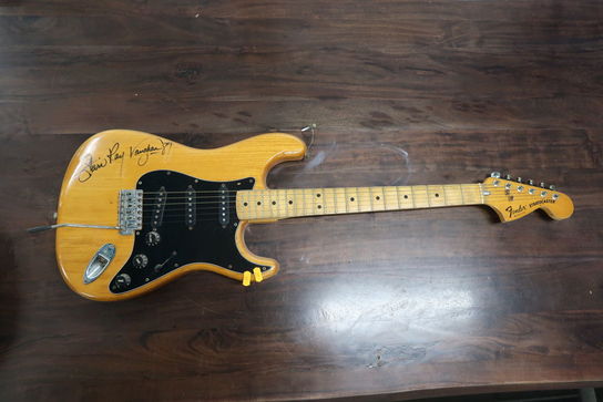 Signeret el-guitar FENDER Stratocaster USA (ca. 1980)  "Stevie Ray Vaughan"