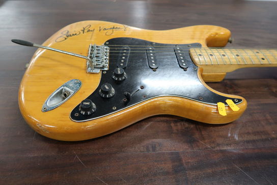 Signeret el-guitar FENDER Stratocaster USA (ca. 1980)  "Stevie Ray Vaughan"