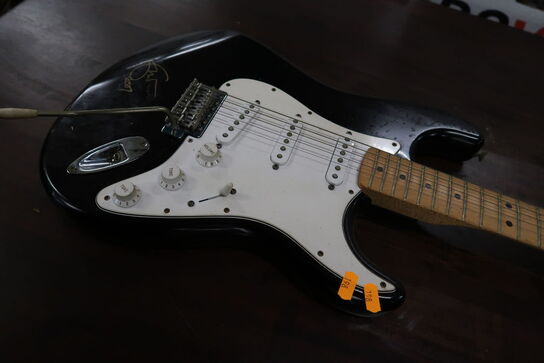 Signeret El-guitar FENDER Stratocaster (Mex) "Eric Clapton"