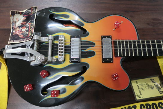 Semi-akustisk guitar EPIPHONE Flamekat