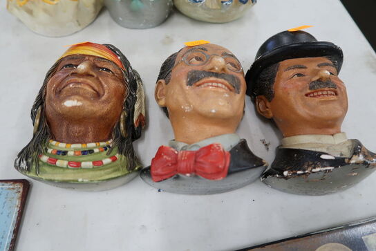 3 stk. gipsfigurer bl.a. Chaplin og Grouch Marx