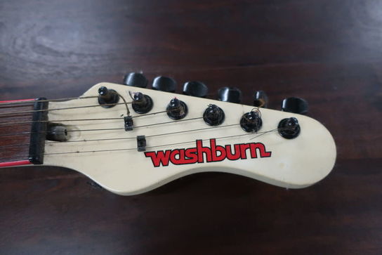 El-guitar WASHBURN