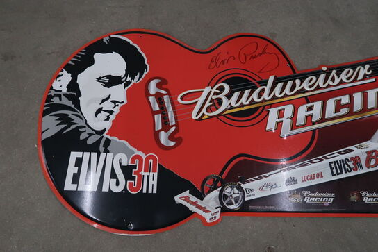 Skilt med signatur af "Elvis Presley" 100 x 38 cm