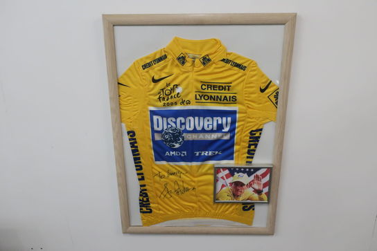 Signeret trøje "Lance Armstrong"