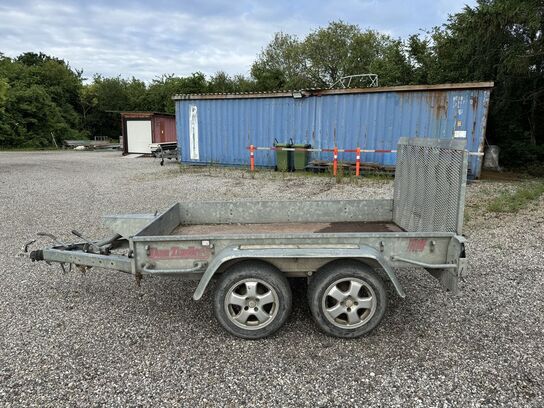 Maskintrailer, Variant 2002M1 2000 kg